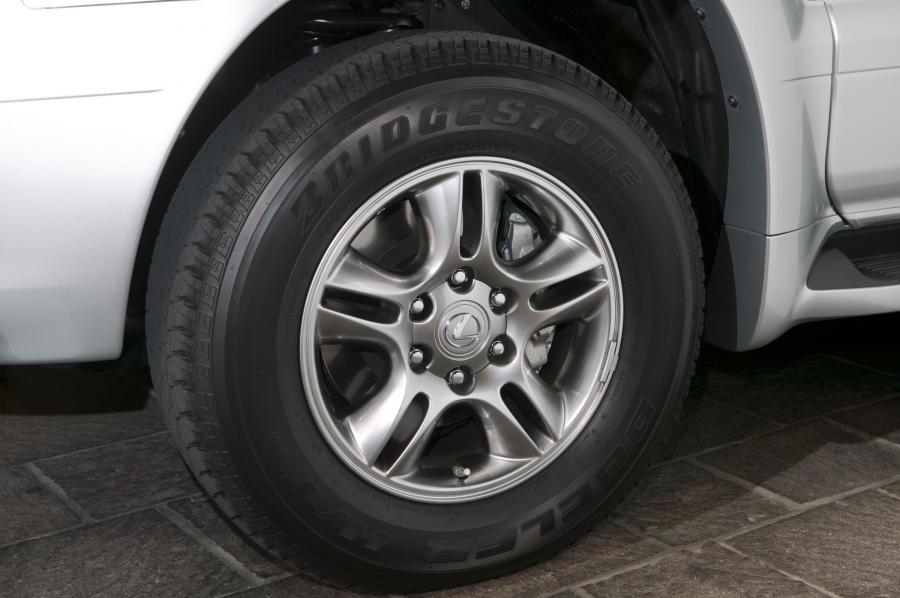  Lexus GX470 2005 года  (фото 4 из 31)